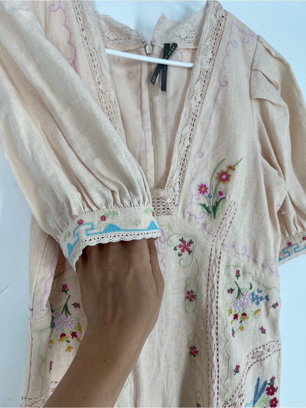 Anthropologie Pink Floral Embroidered Linen Blend V Neck Mini Dress 6 NWOT - Picture 7 of 11